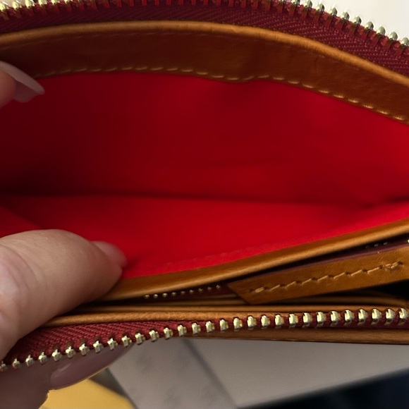 NWT Dooney and Bourke Florentine Folded Zip Wristlet in Natural - Picture 5 of 6